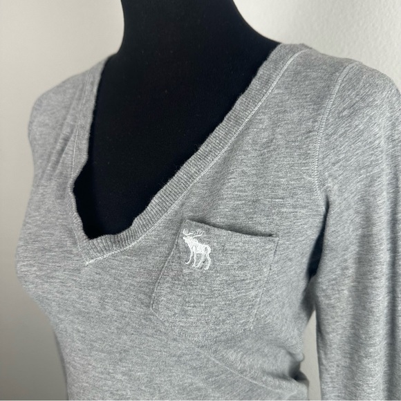 Abercrombie & Fitch Top Womens Small Grey Long Sleeve V-Neck Y2K Bella Swan VTG - Picture 5 of 12